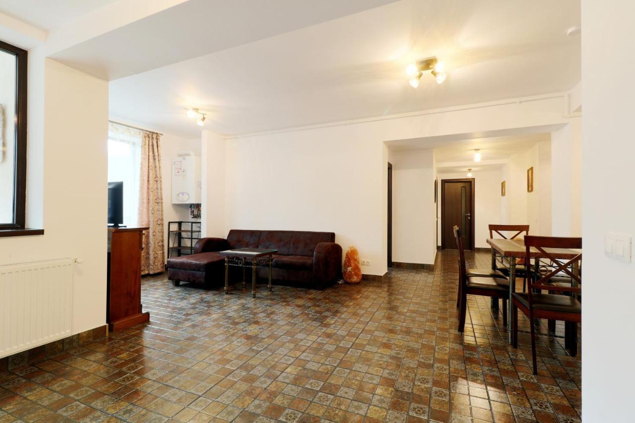 Sofia Apartment シナヤ エクステリア 写真
